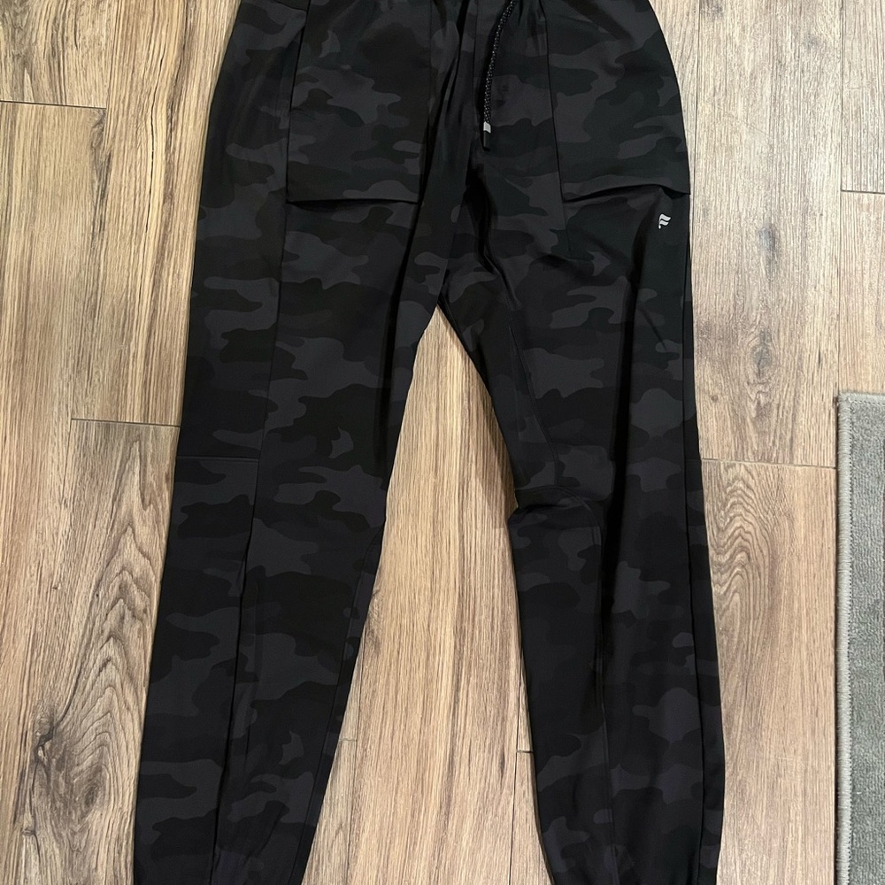 Fabletics Black Camo Cargo Joggers